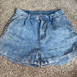 American Eagle mom shorts